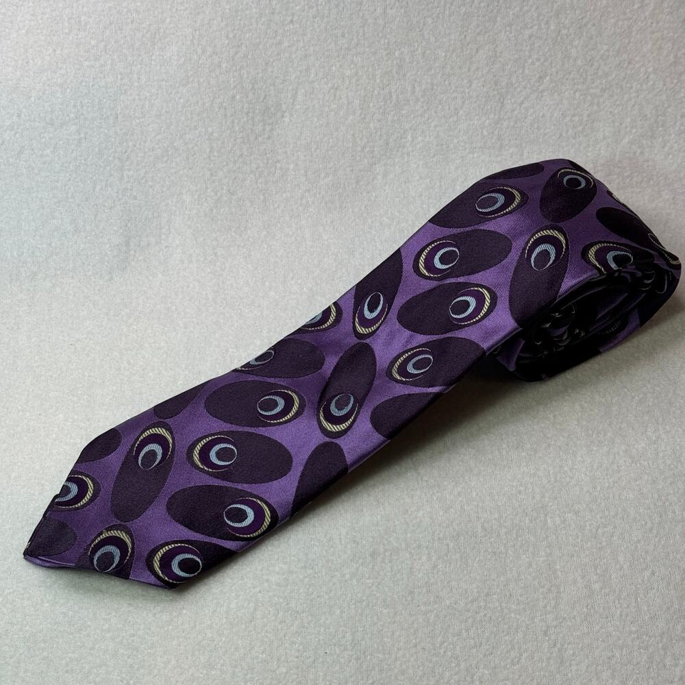 TED BAKER London Mens 100% Silk 60”x3”  Necktie Designer EUC Purple Swirl‎ Tie